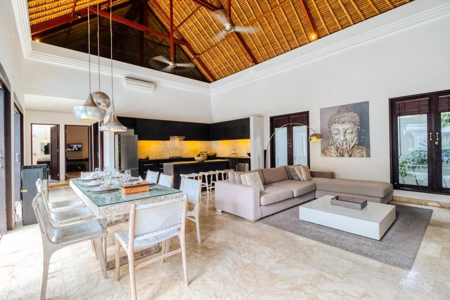 The Residence Seminyak Luaran gambar