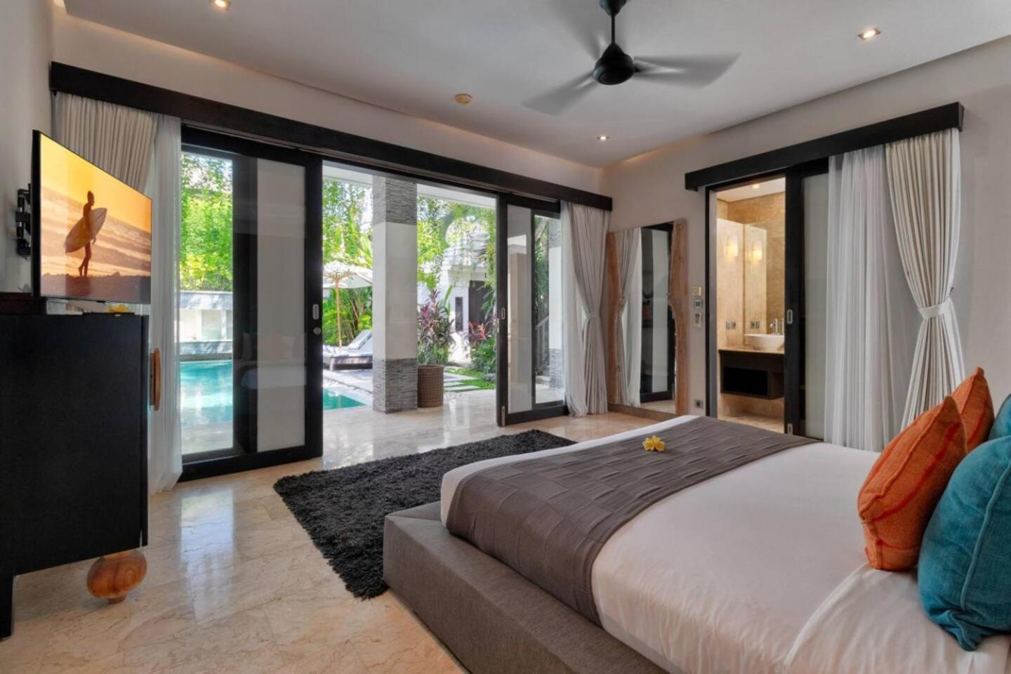 The Residence Seminyak Luaran gambar