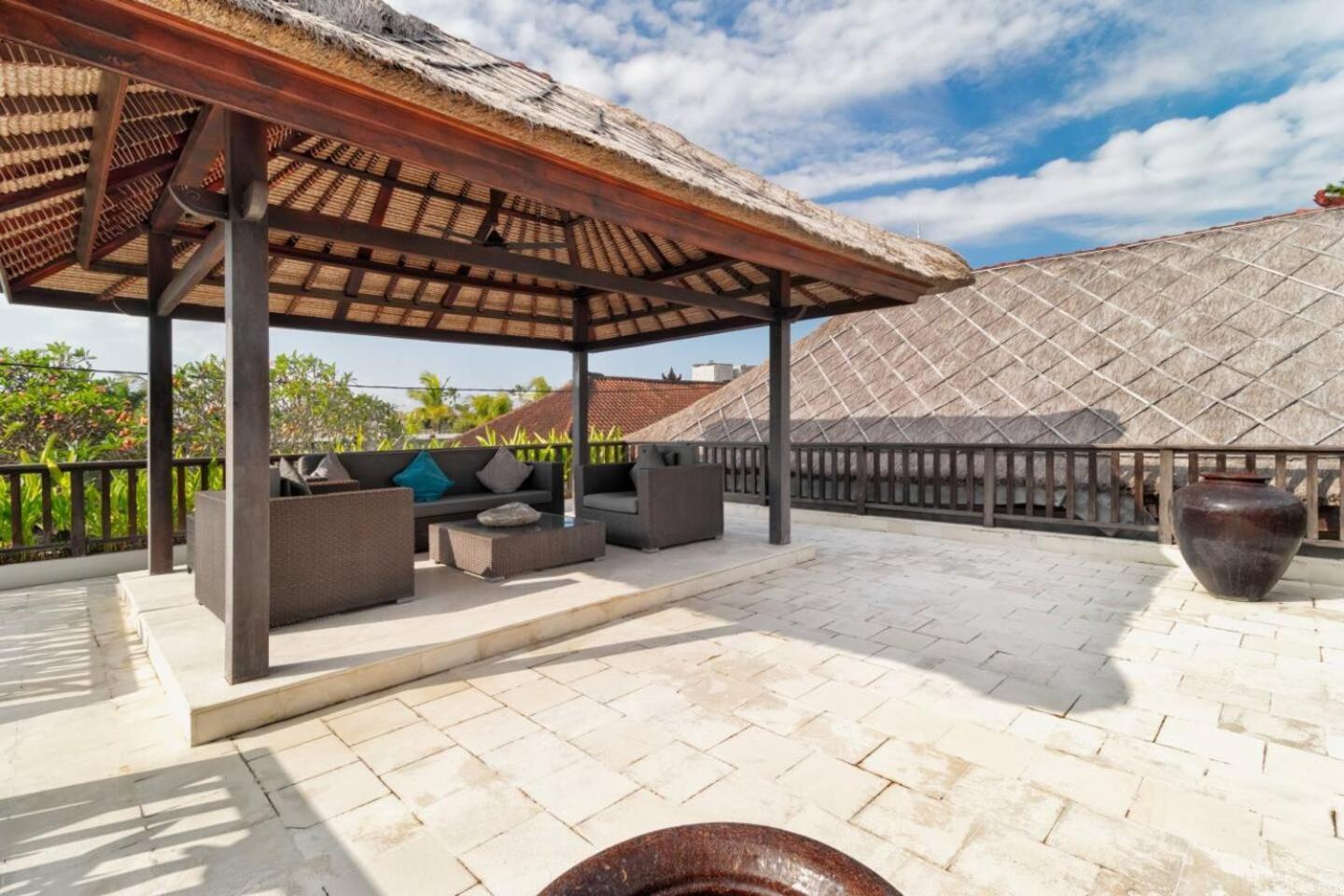 The Residence Seminyak Luaran gambar