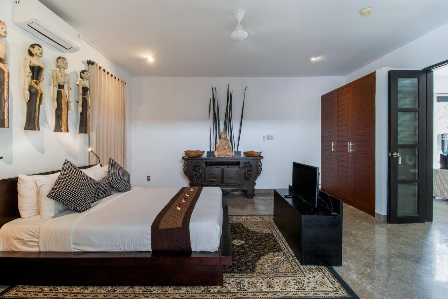 The Residence Seminyak Luaran gambar