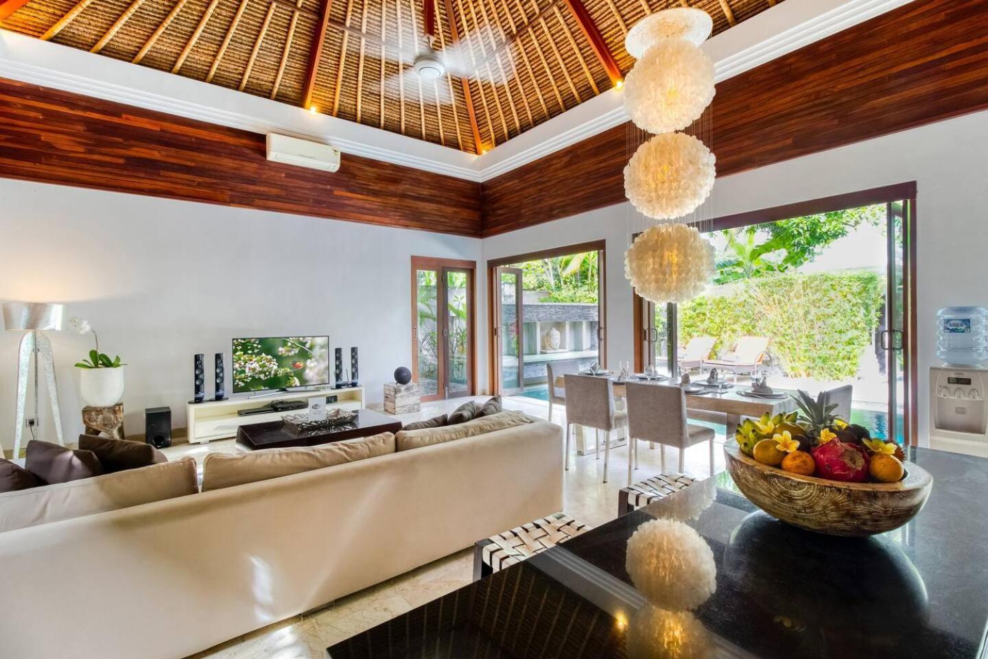 The Residence Seminyak Luaran gambar