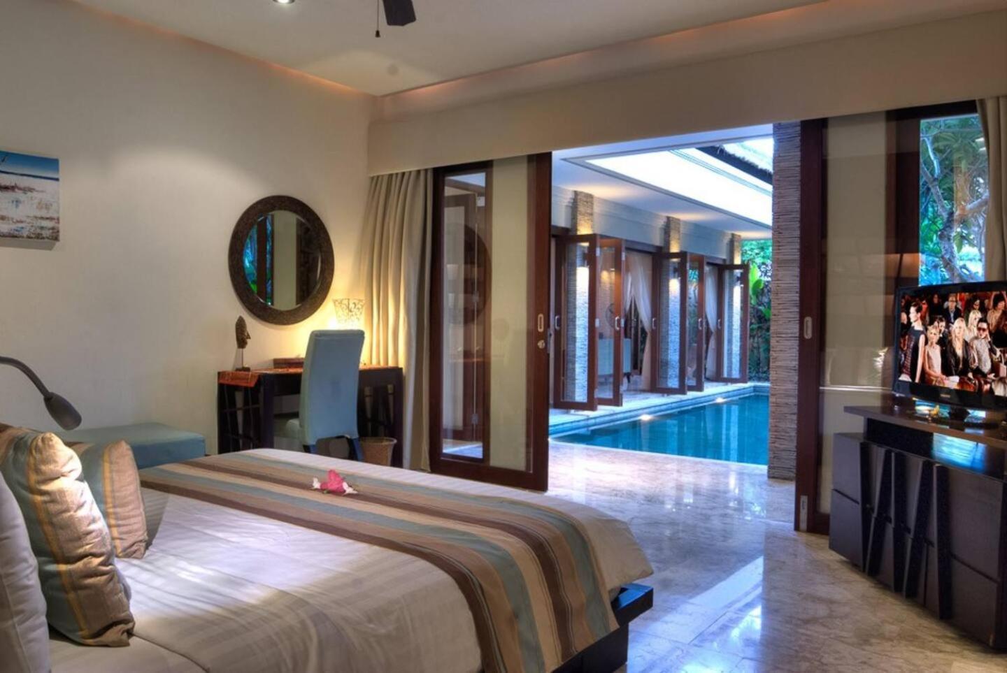 The Residence Seminyak Luaran gambar